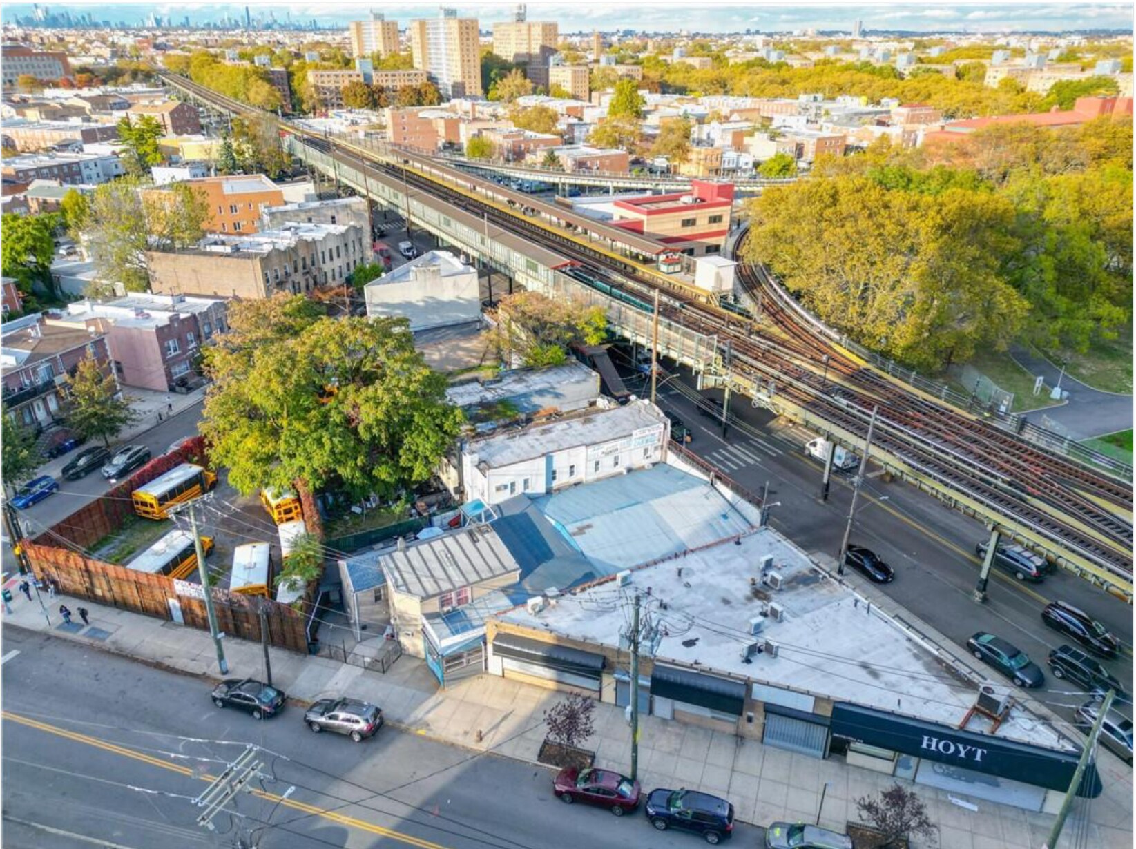 Multi-Property Assemblage in Brooklyn portefeuille de 7 biens à vendre sur LoopNet.fr Photo principale– Image 1 sur 21