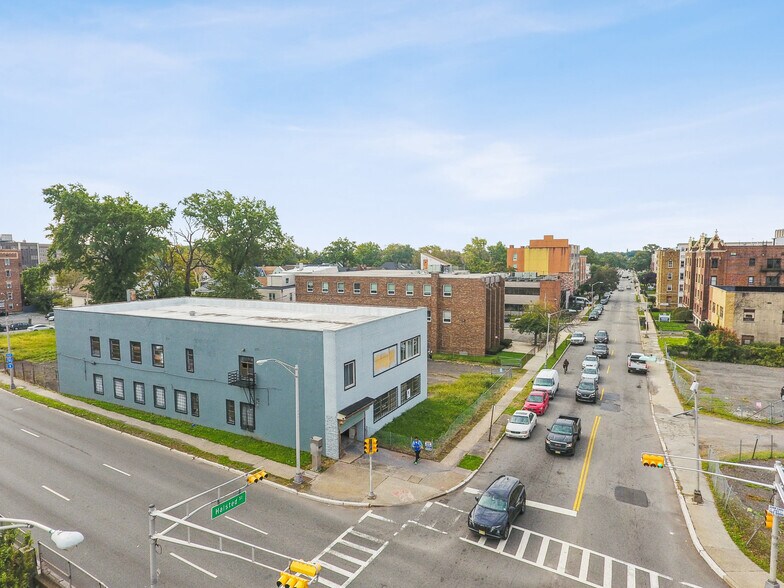 62 Halsted St, East Orange, NJ à vendre - Photo principale – Image 1 sur 7