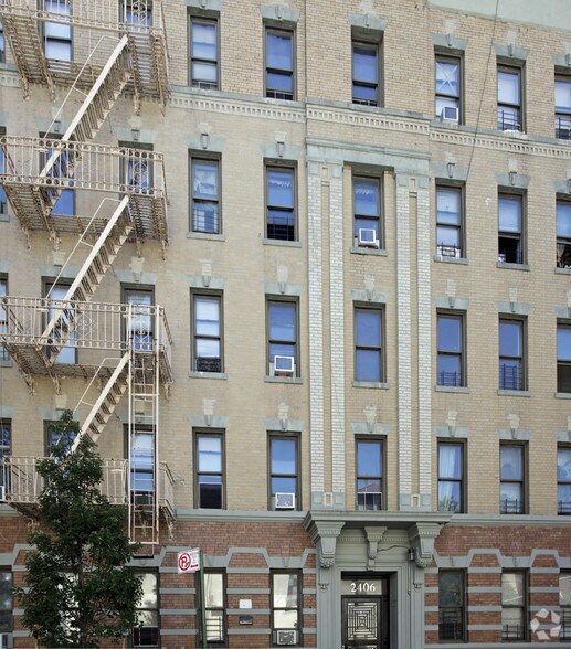 2406 Lorillard Pl, Bronx, NY à vendre - Photo de l’immeuble – Image 2 sur 31