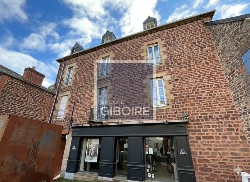 Local commercial dans Montfort-sur-Meu à louer - Photo de l’immeuble – Image 2 sur 7