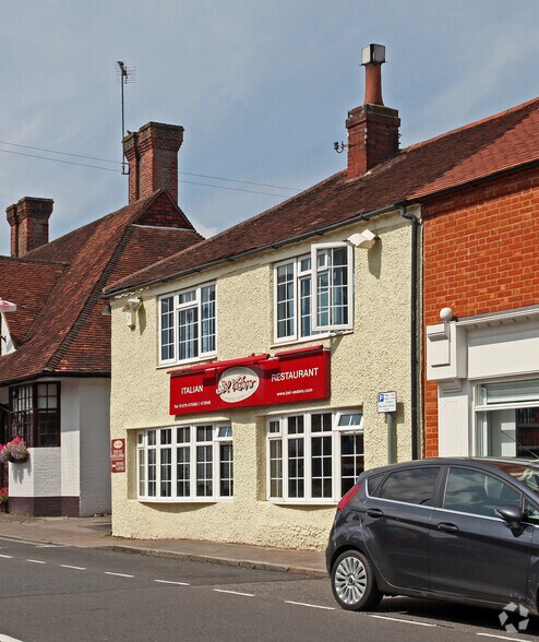 3-3A High St, Bagshot à vendre - Photo de l’immeuble – Image 2 sur 38