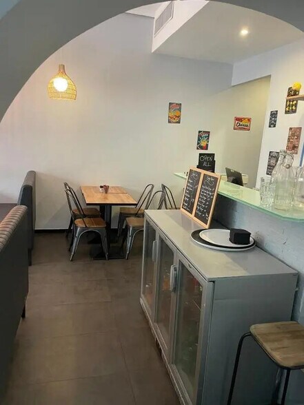 Local commercial dans Cannes à louer - Photo de l’immeuble – Image 3 sur 5
