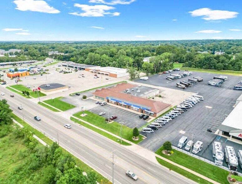 5520-5528 Division Ave S, Kentwood, MI à louer - Photo de l’immeuble – Image 3 sur 6