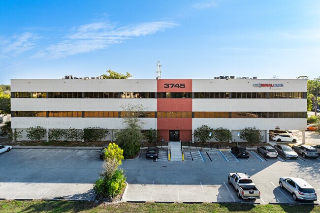 Plus de détails pour 3745 Broadway, Fort Myers, FL - Bureau à louer