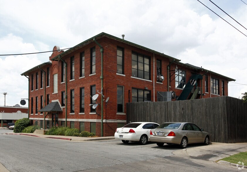 1332-1336 E 15th St, Tulsa, OK à louer - Photo de l’immeuble – Image 2 sur 2