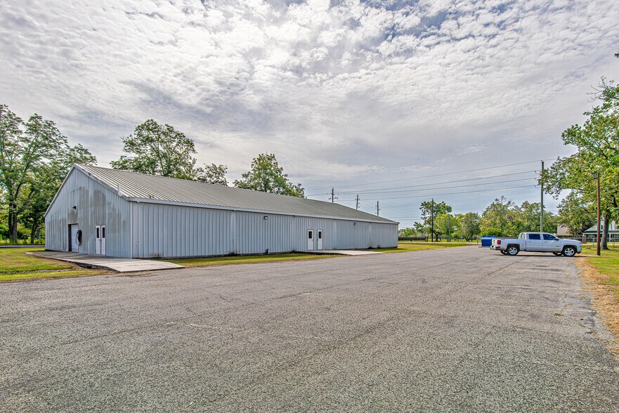 1719 Huffman-Eastgate Rd, Huffman, TX à vendre - Photo de l’immeuble – Image 3 sur 16
