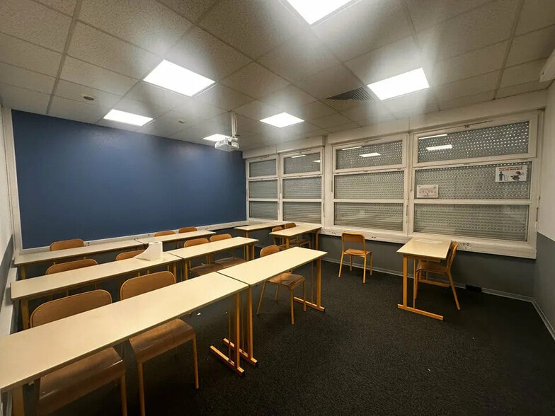 Bureau dans Strasbourg à louer - Photo de l’immeuble – Image 3 sur 8