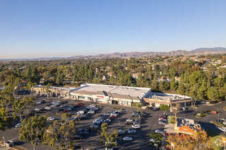 22331-22377 El Toro Rd, Lake Forest, CA - VUE AÉRIENNE  vue de carte - Image1