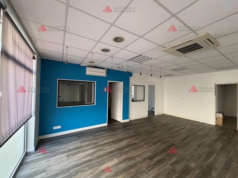 Bureau dans Chalon-sur-Saône à vendre - Photo intérieure – Image 2 sur 4