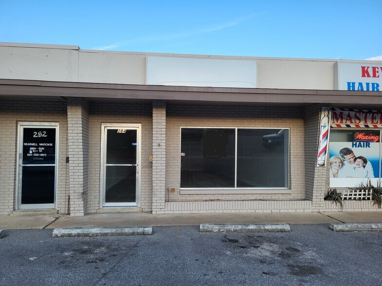 284 Eglin Pky NE, Fort Walton Beach, FL à louer - Photo de l’immeuble – Image 3 sur 5