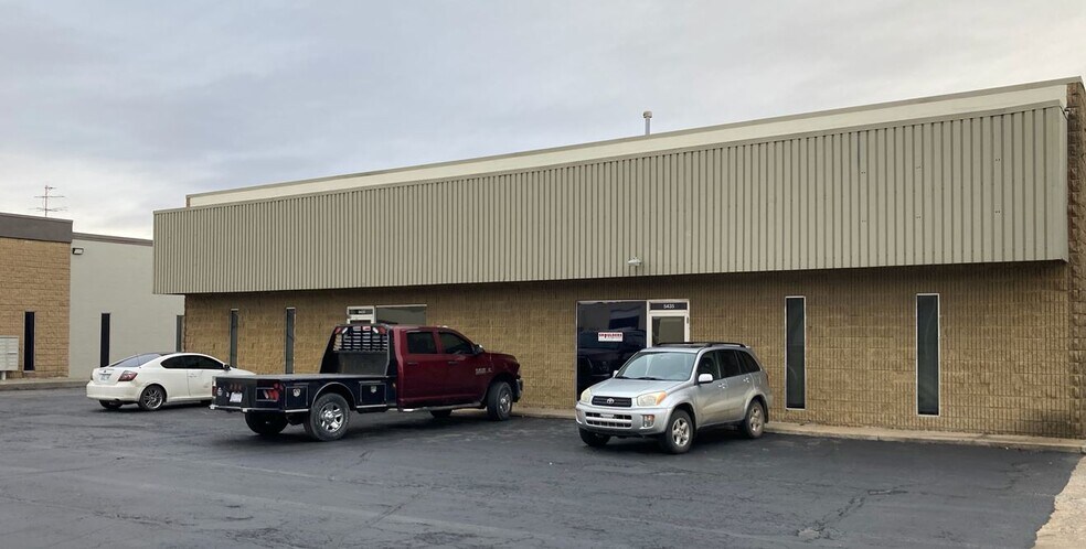 5421-5425 S 101st East Ave, Tulsa, OK à louer - Photo de l’immeuble – Image 3 sur 8