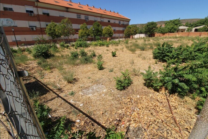 Terrain dans Torrelaguna, Madrid à vendre - Photo de l’immeuble – Image 2 sur 4