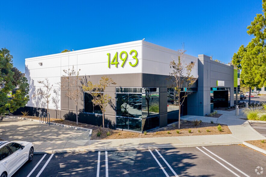 1491 Poinsettia Ave, Vista, CA à louer - Photo de l’immeuble – Image 2 sur 11