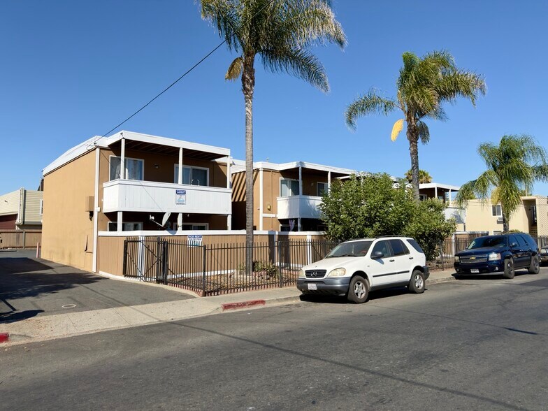 1127 Virginia Ln, Concord, CA à vendre - Photo de l’immeuble – Image 1 sur 11