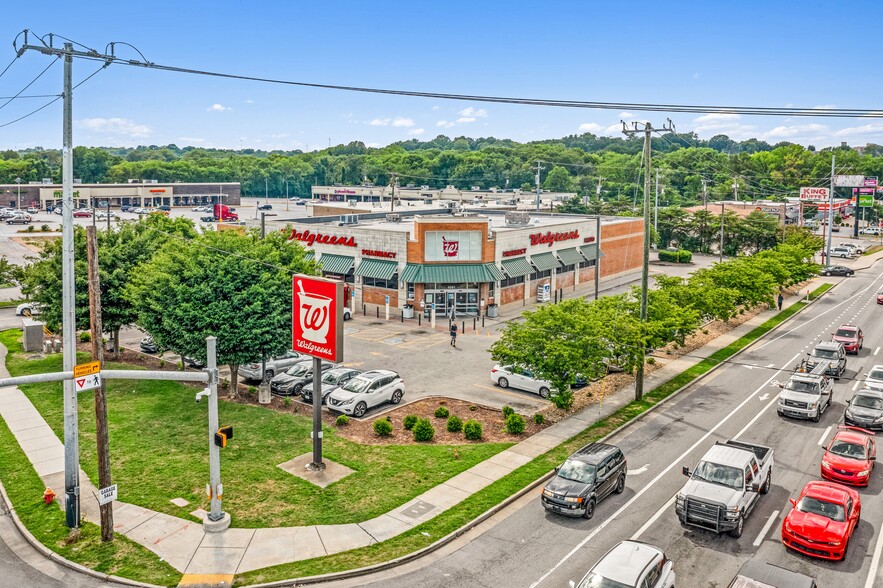 1081 Murfreesboro Pike, Nashville, TN à louer - Photo principale – Image 1 sur 4