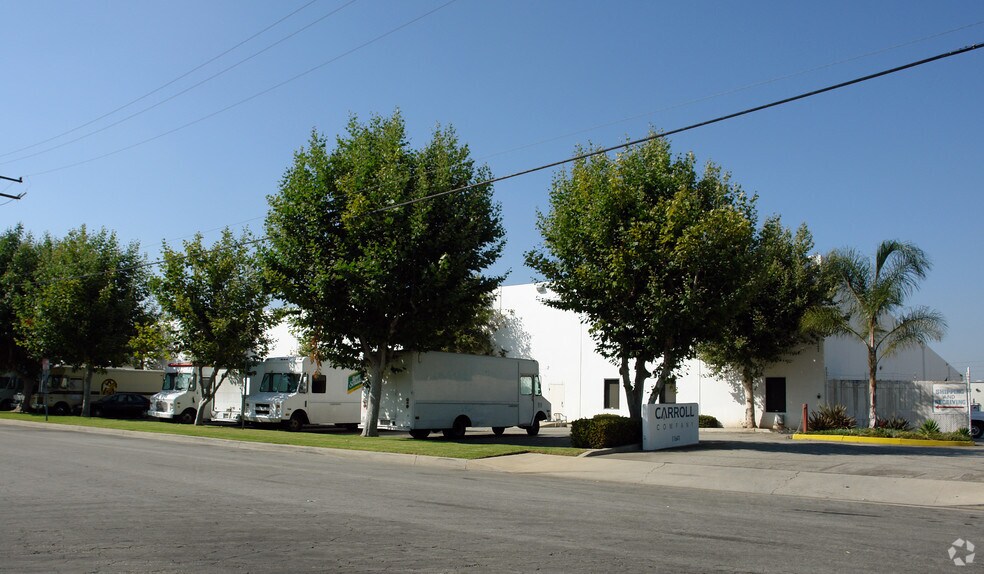 11641 Pike St, Santa Fe Springs, CA à louer - Photo de l’immeuble – Image 2 sur 4