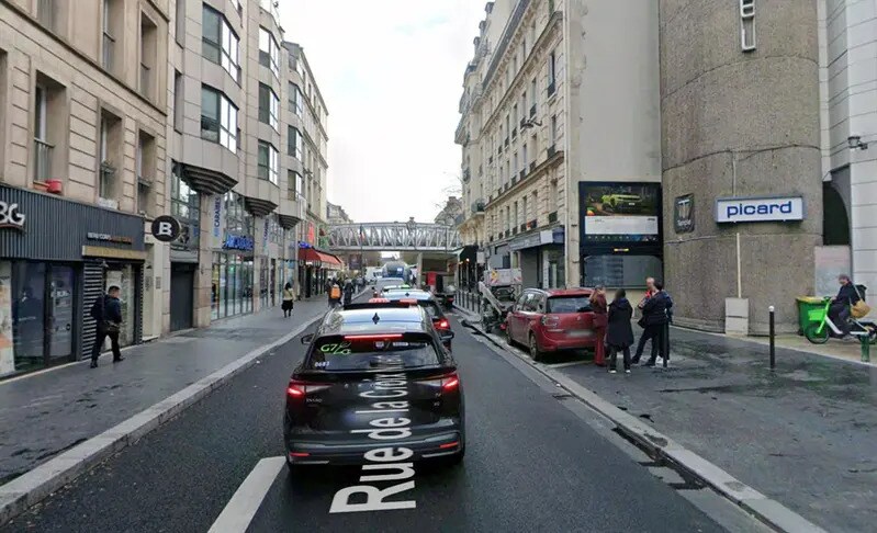 Local commercial dans Paris à louer - Photo de l’immeuble – Image 1 sur 2