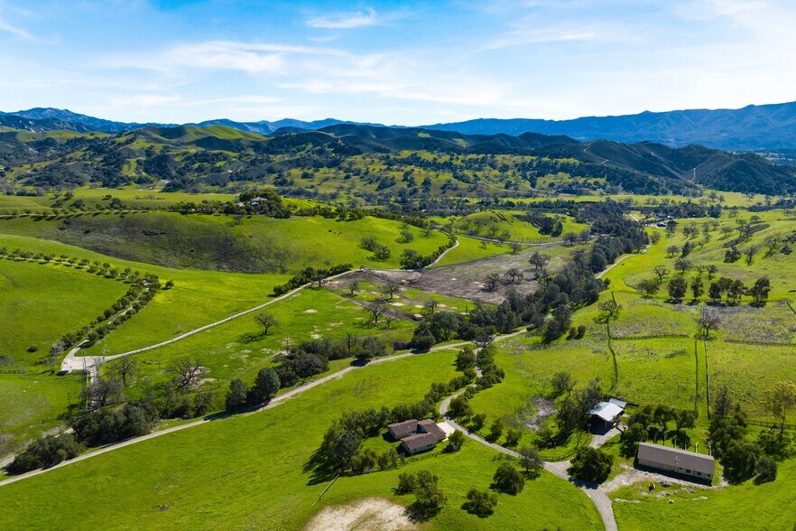 1959 Rambling Oaks Rd, Santa Ynez, CA à vendre - Aérien – Image 2 sur 41