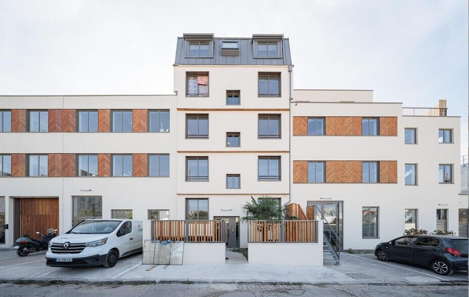 Local d’activités dans Ivry Sur Seine à louer - Photo de l’immeuble – Image 2 sur 11