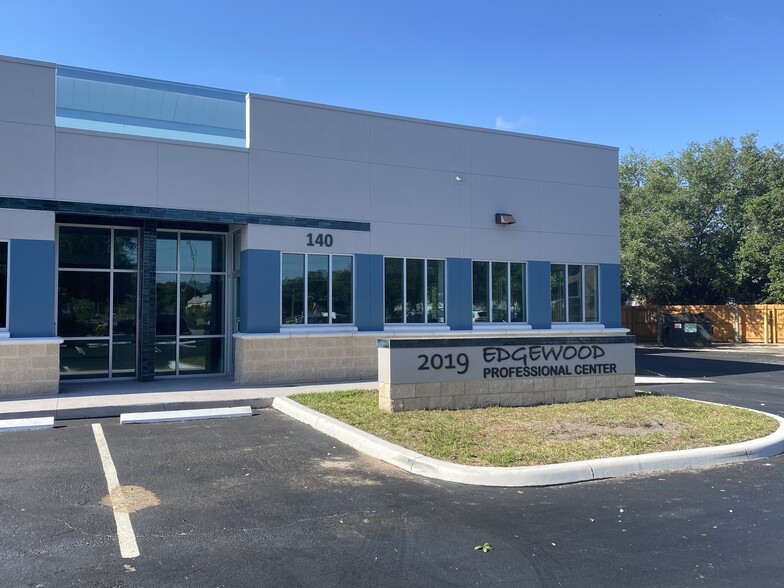 2019 E Edgewood Dr, Lakeland, FL à louer - Photo de l’immeuble – Image 3 sur 4