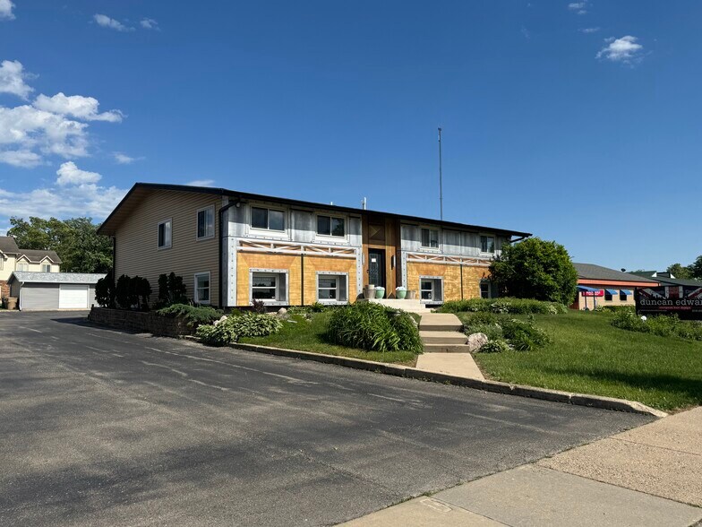 433 Grand Canyon Dr, Madison, WI à vendre - Photo de l’immeuble – Image 3 sur 5