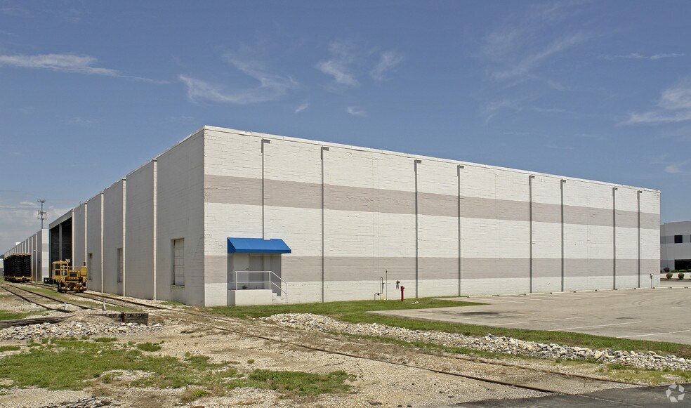 2012 Corporate 44 Dr, Fenton, MO à louer - Photo de l’immeuble – Image 2 sur 40