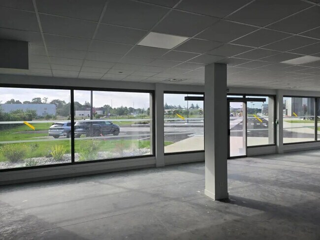 Plus de détails pour Local commercial à vendre