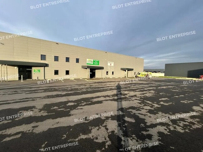 Plus de détails pour Bureau, Industriel/Logistique à louer