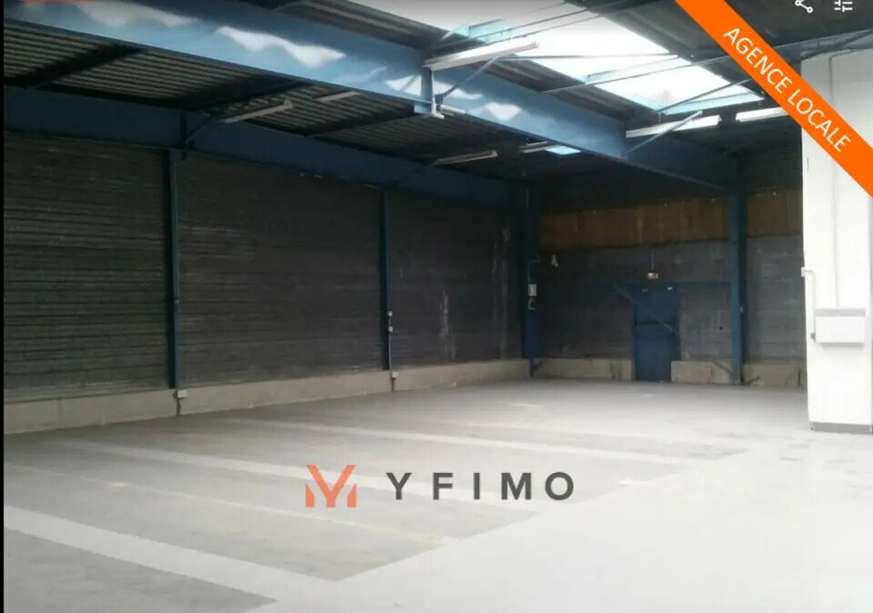 Local d'activités dans Chanteloup-les-Vignes à vendre Photo intérieure– Image 1 sur 8