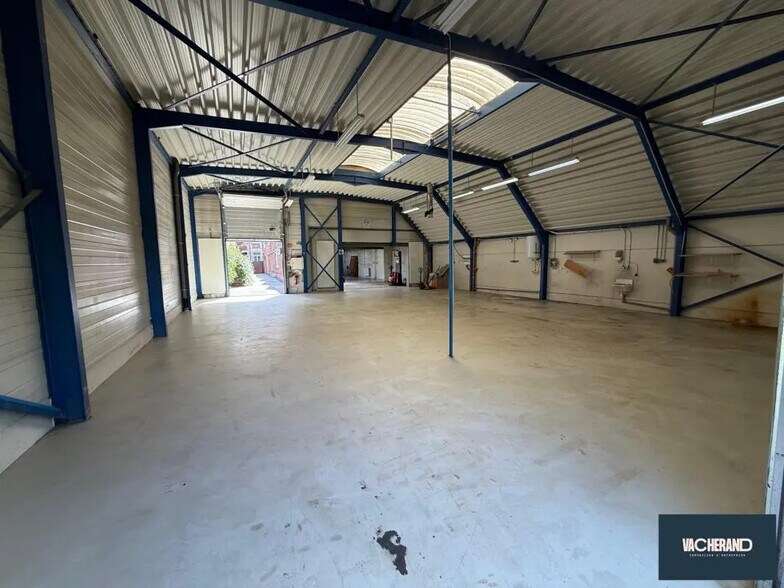 Industriel/Logistique dans Ronchin à louer - Photo de l’immeuble – Image 1 sur 6