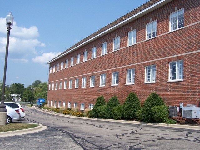 912 Northwest Hwy, Fox River Grove, IL à vendre - Photo de l’immeuble – Image 2 sur 73