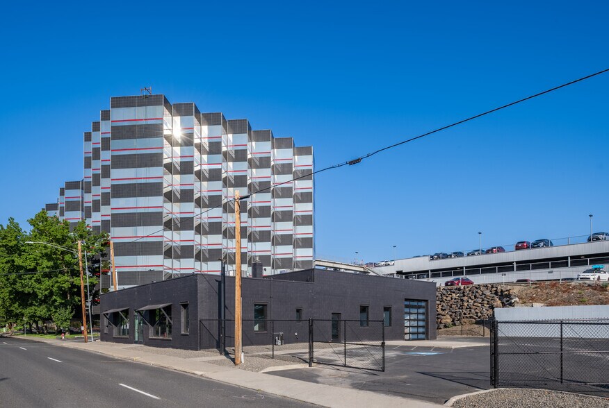 230 W Boone Ave, Spokane, WA à louer - Photo de l’immeuble – Image 3 sur 11
