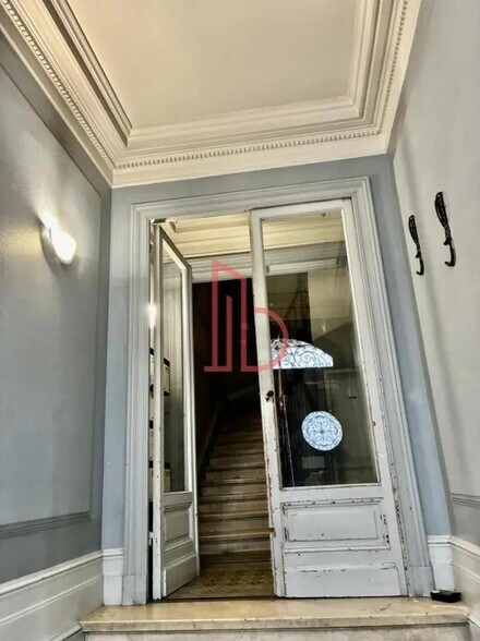 Bureau dans Bordeaux à vendre - Photo de l’immeuble – Image 1 sur 3