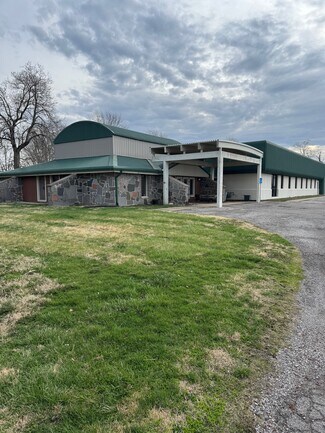 Plus de détails pour 111 Aiken St, Hope, IN - Bureau, Industriel/Logistique à louer