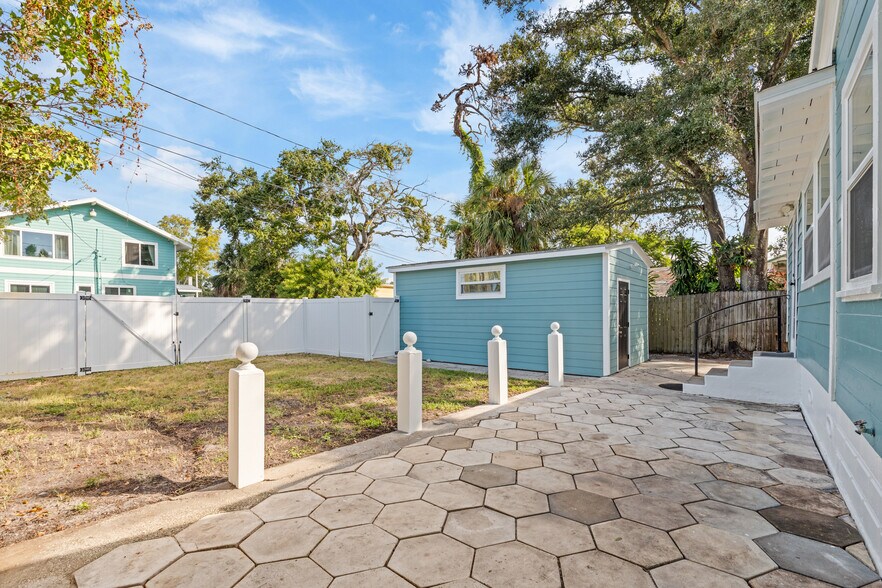 4243 1st Ave S, Saint Petersburg, FL à vendre - Photo de l’immeuble – Image 3 sur 47