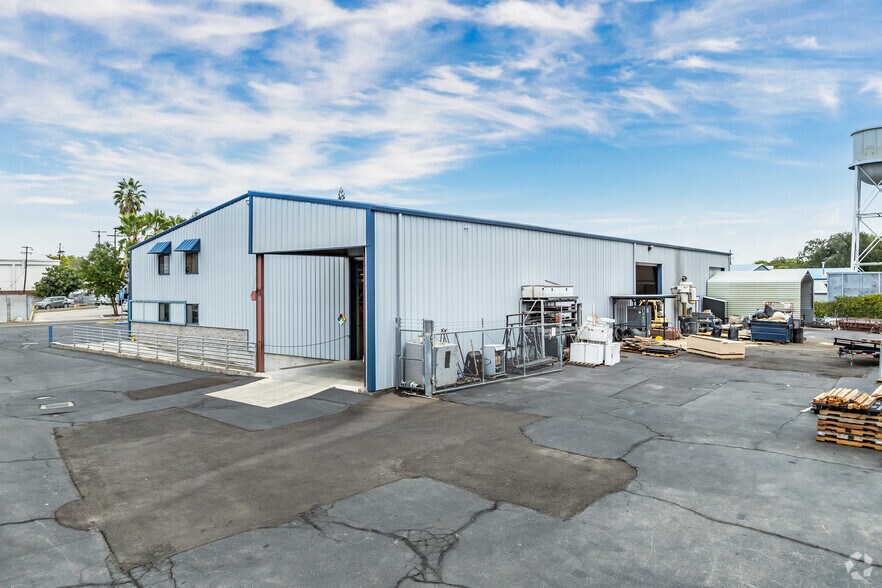 160 Flocchini Cir, Lincoln, CA à vendre - Photo de l’immeuble – Image 2 sur 4