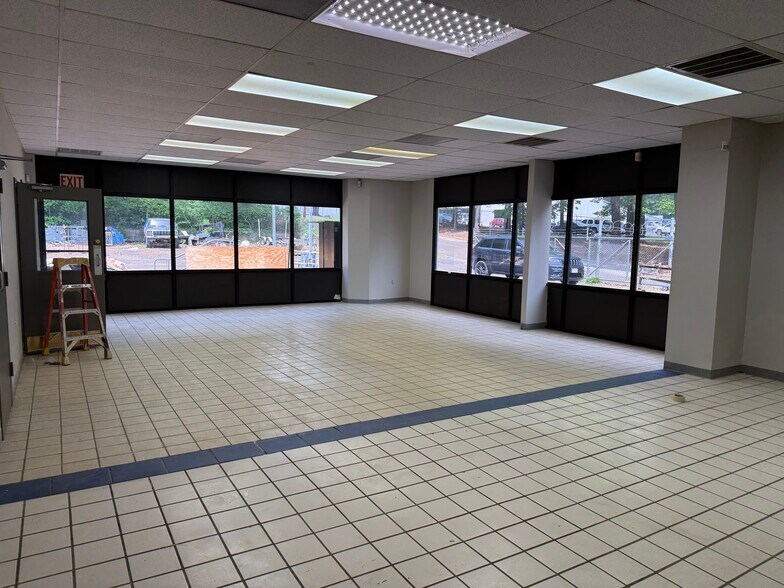 1129 E Geer St, Durham, NC à louer - Photo de l’immeuble – Image 3 sur 14