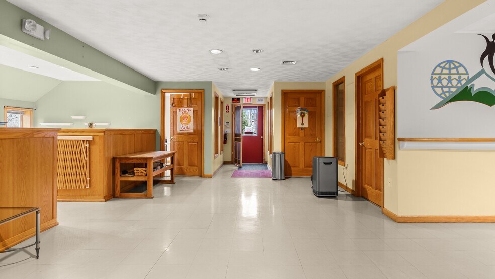 26 Benton Rd, Wassaic, NY à louer - Photo de l’immeuble – Image 3 sur 24