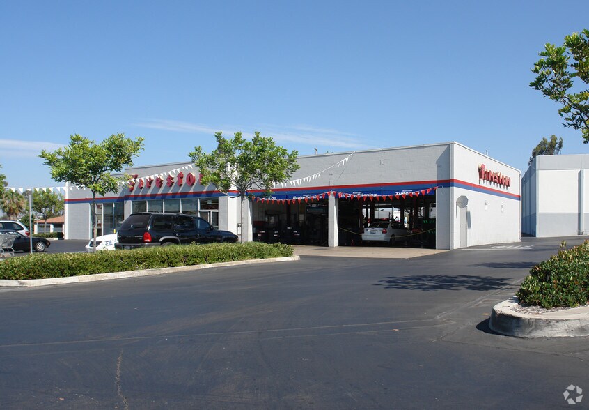 8780-8820 Grossmont Blvd, La Mesa, CA à louer - Photo de l’immeuble – Image 2 sur 2