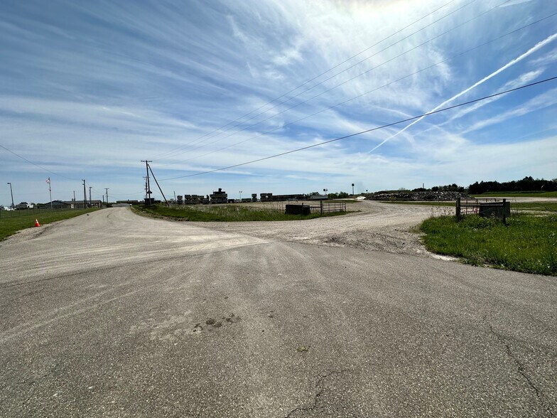 41060 Bond dr, Belmont, OH à louer - Photo de l’immeuble – Image 2 sur 9