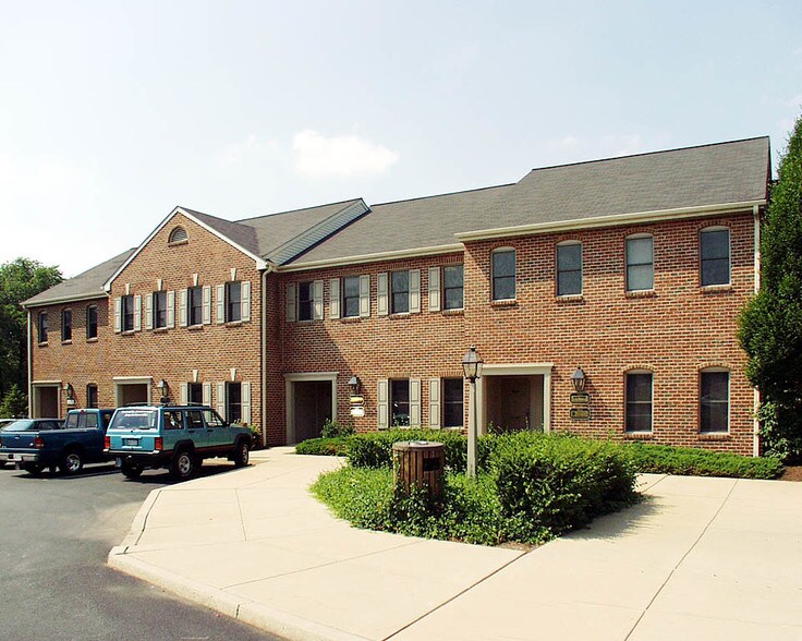 1525 Oregon Pike, Lancaster, PA à louer - Photo principale – Image 1 sur 12