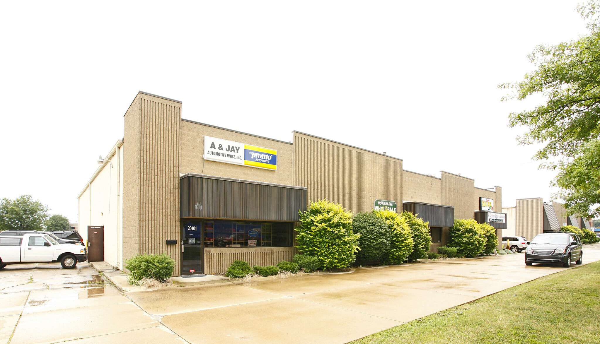 20101-20109 Northline Rd, Taylor, MI à louer Photo de l’immeuble– Image 1 sur 2