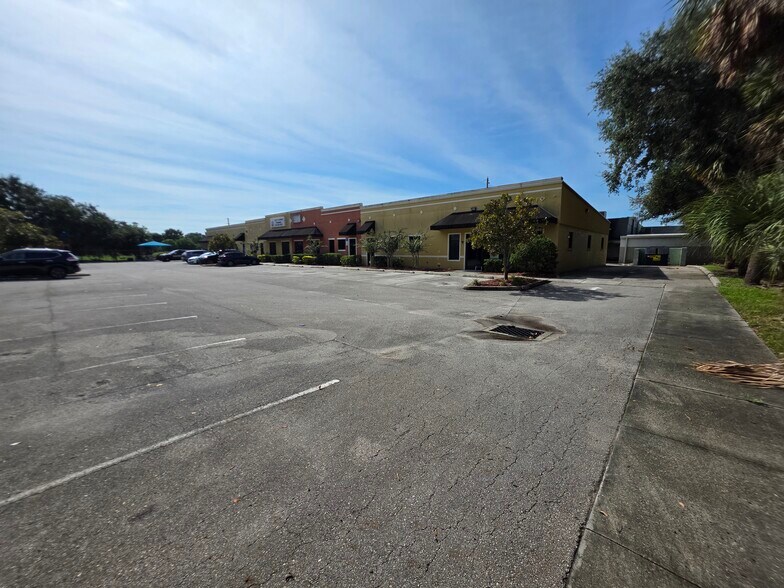 1400 Jordan Ave, Orlando, FL à louer - Photo de l’immeuble – Image 2 sur 13