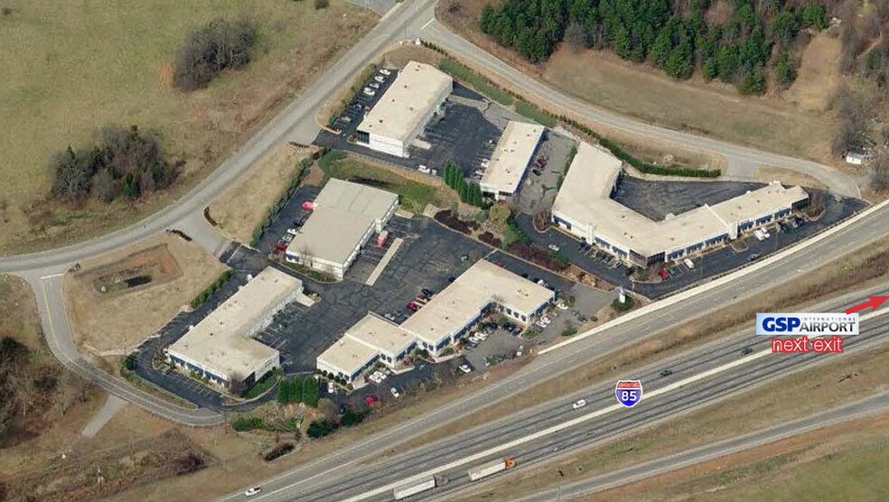 161 Johns Rd, Greer, SC à louer - Photo de l’immeuble – Image 3 sur 4