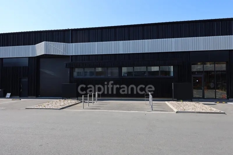 Local d'activités dans Caen à vendre Photo de l’immeuble– Image 1 sur 12