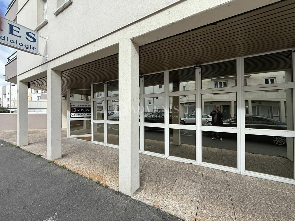Local commercial dans Orléans à louer Photo de l’immeuble– Image 1 sur 11