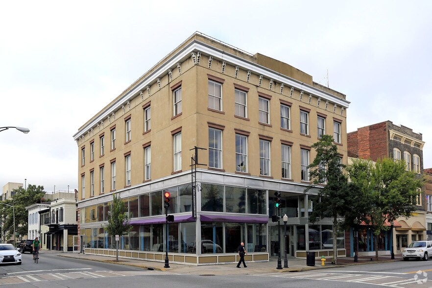 301 W Broughton St, Savannah, GA à louer - Photo principale – Image 1 sur 26