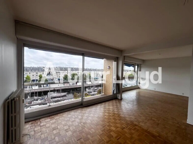 Bureau dans Caen à louer - Photo de l’immeuble – Image 2 sur 7