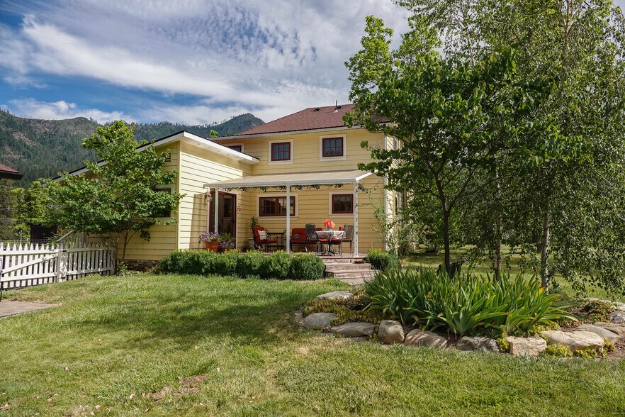 44510 State 96 Hwy, Seiad Valley, CA à vendre - Photo de l’immeuble – Image 3 sur 71