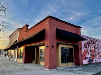 Plus de détails pour 720 SE Pioneer Way, Oak Harbor, WA - Local commercial à louer